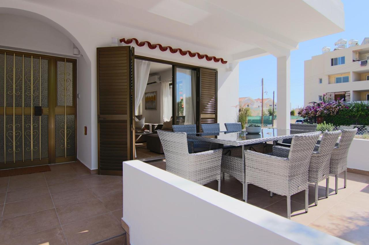 Phaedrus Living: City View Luxury Flat Androcleous Paphos Exterior foto